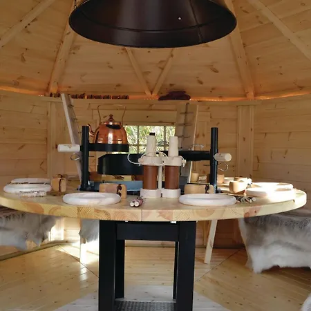 Pet Friendly In With Kitchen Holiday home