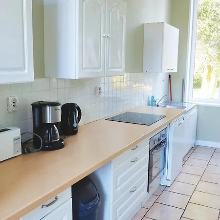 Holiday home Pet Friendly In With Kitchen Quiestede