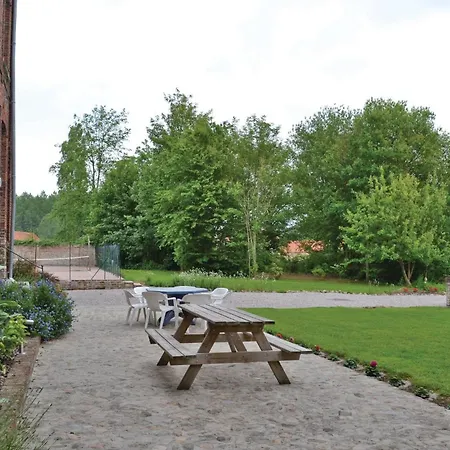 Pet Friendly In With Kitchen * Quiestede