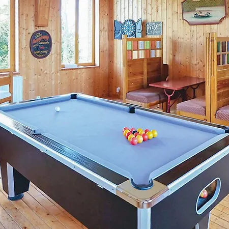 بيت للعطل Lovely Home In Quiestede With Sauna